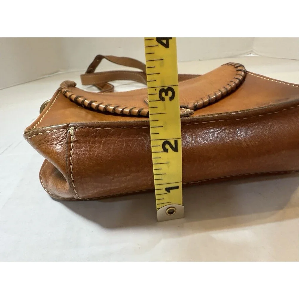 PATRICIA NASH #P53414 Crossbody with Whipstitched Detail In the Color Florence - Picture 6 of 16